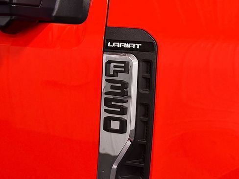 Used 2025 Ford F350 Lariat w/ Chrome Package AWD/4WD image 12