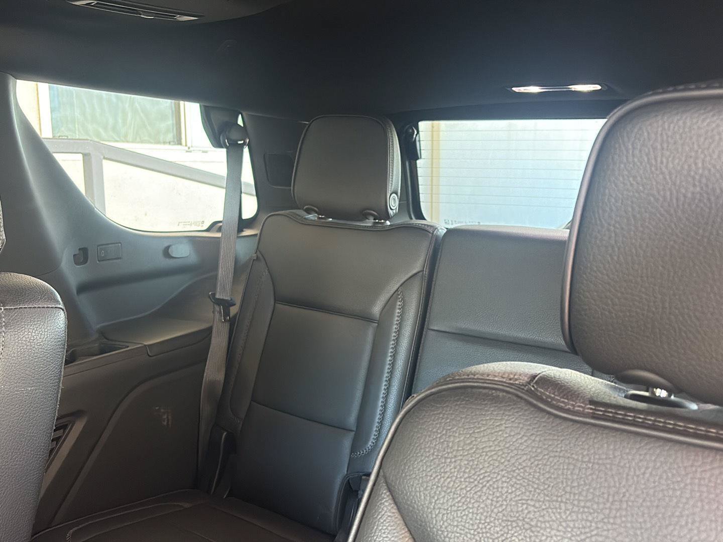 Used 2023 GMC Yukon Denali AWD/4WD image 12