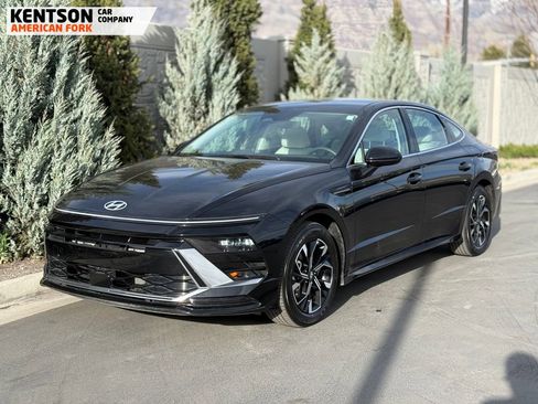 Used 2025 Hyundai Sonata SEL FWD image 3