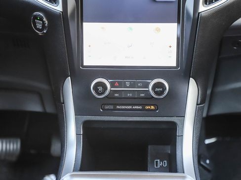 Used 2024 Ford Edge SEL image 12