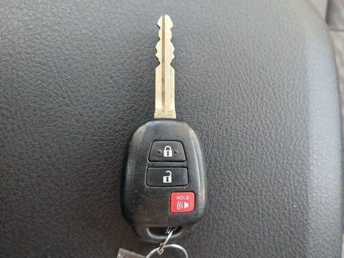 Used 2023 Toyota Tacoma SR5 image 33