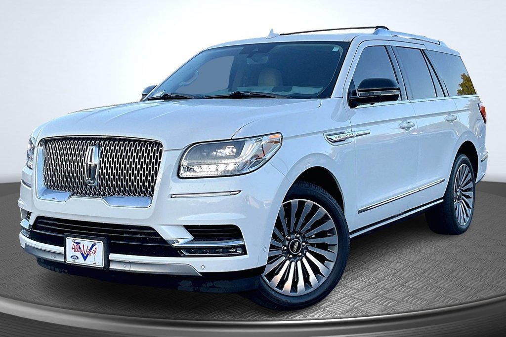 Used 2020 Lincoln Navigator Reserve AWD/4WD image 3