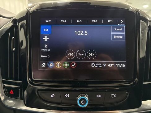 Used 2023 Chevrolet Traverse LT image 8