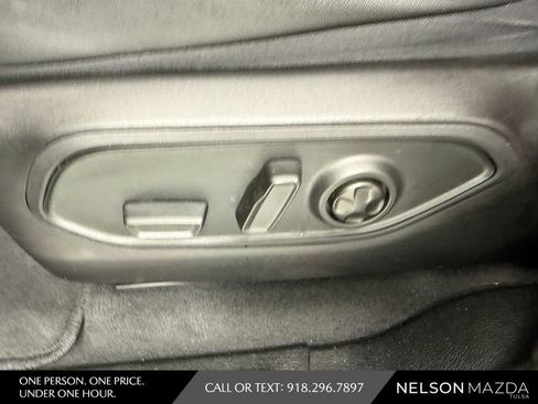 Used 2023 Jeep Grand Cherokee L Laredo AWD/4WD image 18