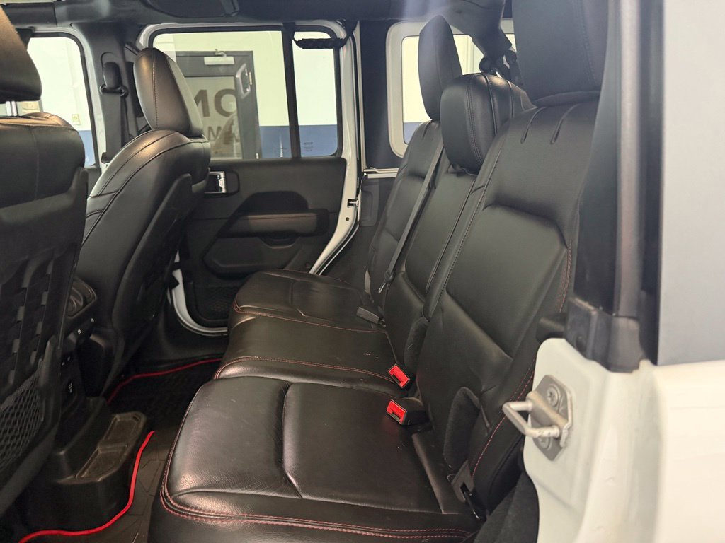 Used 2019 Jeep Wrangler Unlimited Rubicon w/ Dual Top Group AWD/4WD image 17