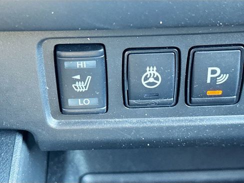 Used 2024 Nissan Frontier SL w/ Technology Package image 20