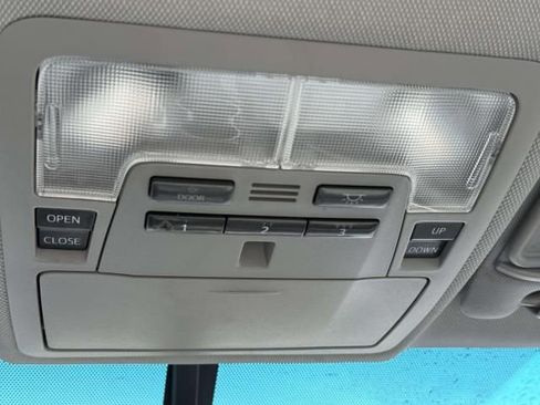 Used 2014 Toyota Camry XLE w/ Leather Package image 31