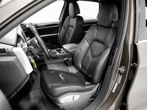 Used 2012 Porsche Cayenne image 10