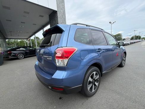 Used 2017 Subaru Forester 2.5i Premium AWD/4WD image 7