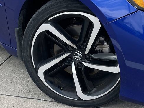 Used 2021 Honda Accord Sport image 9