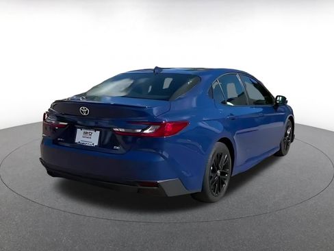 Used 2025 Toyota Camry SE FWD image 14