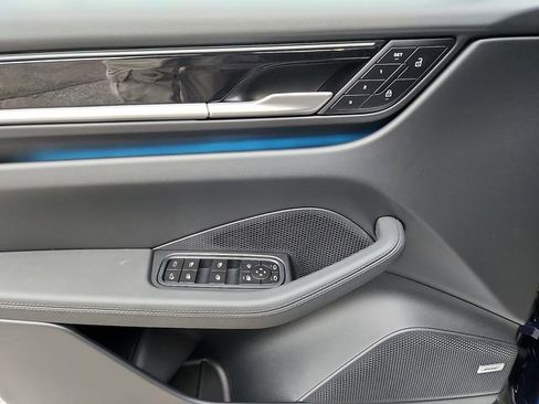 New 2025 Porsche Macan 4 Electric image 15