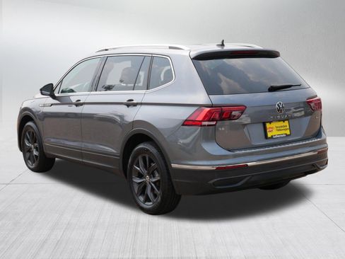 Used 2024 Volkswagen Tiguan SE AWD/4WD image 5