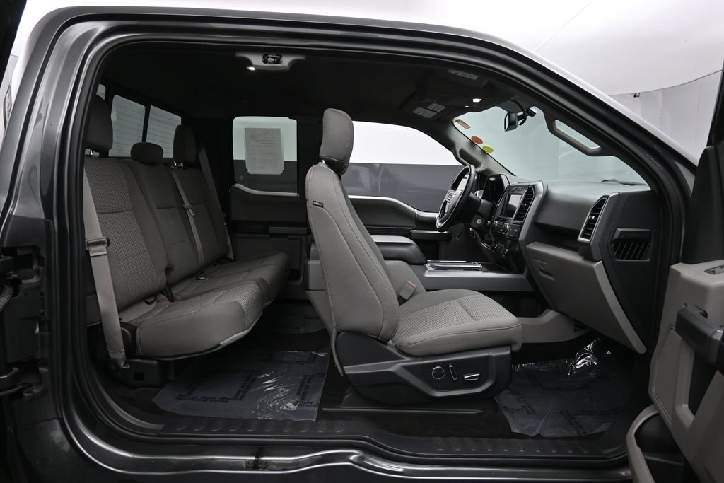 Used 2018 Ford F150 XLT w/ Equipment Group 302A Luxury AWD/4WD image 28