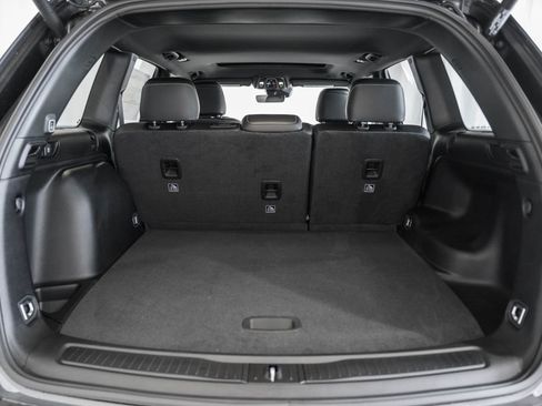 New 2025 Jeep Grand Cherokee 4WD image 9