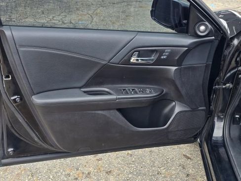 Used 2015 Honda Accord EX-L image 9