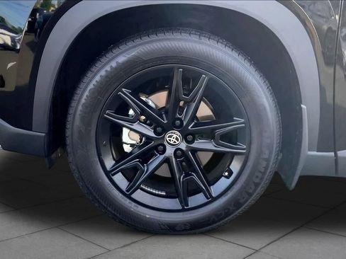 Used 2026 Toyota Grand Highlander AWD Hybrid image 11