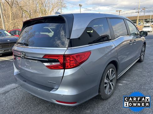 Used 2024 Honda Odyssey Touring image 3