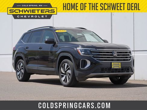 Used 2025 Volkswagen Atlas SE AWD/4WD image 1