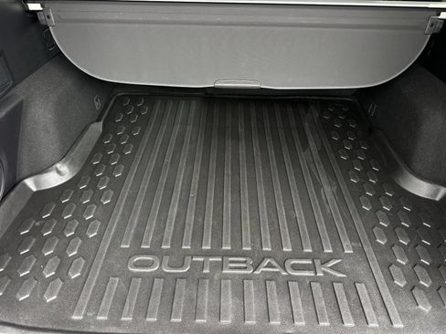 Used 2023 Subaru Outback Limited AWD/4WD image 14