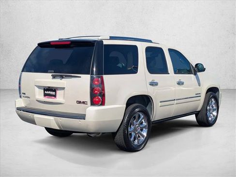 Used 2012 GMC Yukon Denali RWD image 5
