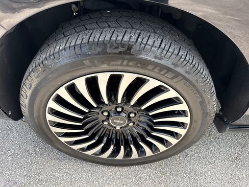 Used 2020 Lincoln Navigator L Black Label w/ Cargo Convenience Package AWD/4WD image 12