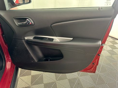 Used 2019 Dodge Journey SE w/ Premium Group FWD image 29