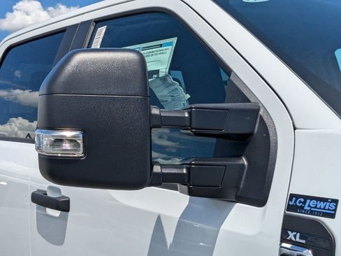 New 2025 Ford F550 4x4 Crew Cab Super Duty image 11