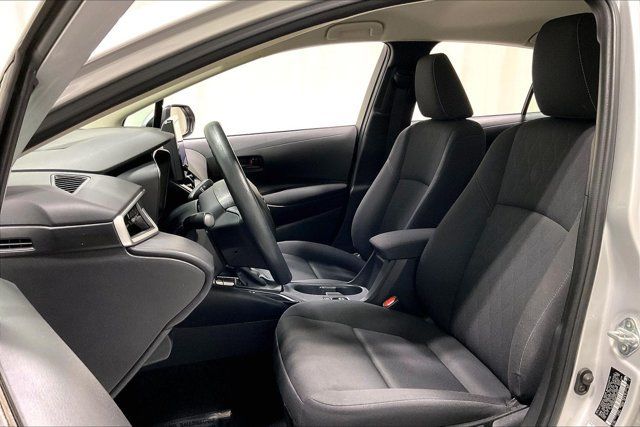 Used 2024 Toyota Corolla LE FWD image 24