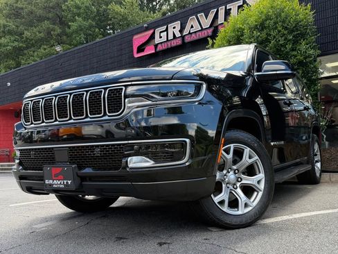Used 2022 Jeep Wagoneer Series II AWD/4WD image 2