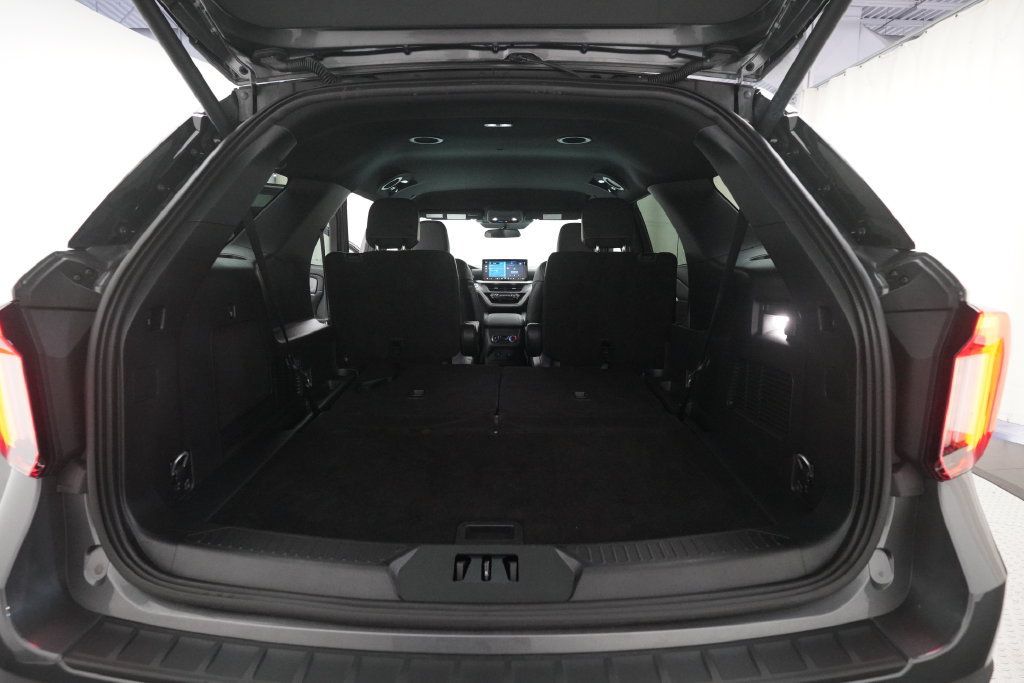 Used 2026 Ford Explorer ST-Line AWD/4WD image 12