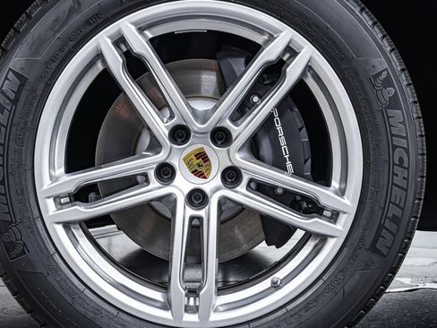 New 2025 Porsche Macan image 24