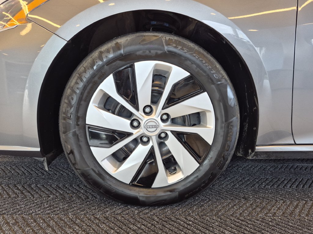 Used 2024 Nissan Altima 2.5 S FWD image 10