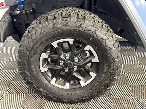Certified 2025 Jeep Wrangler Unlimited Rubicon w/ Convenience Group AWD/4WD image 18