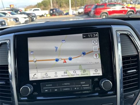 Used 2021 Nissan Titan SV w/ SV Convenience Package image 19