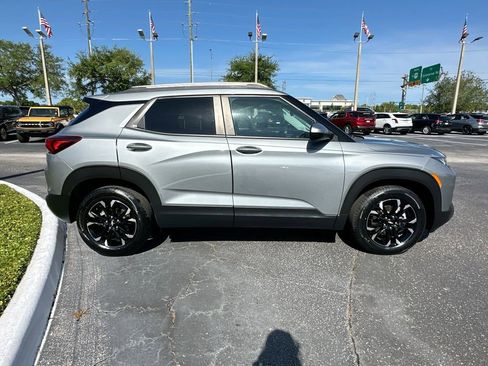 Used 2023 Chevrolet TrailBlazer LT FWD image 4