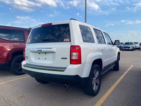 Used 2016 Jeep Patriot High Altitude AWD/4WD image 9