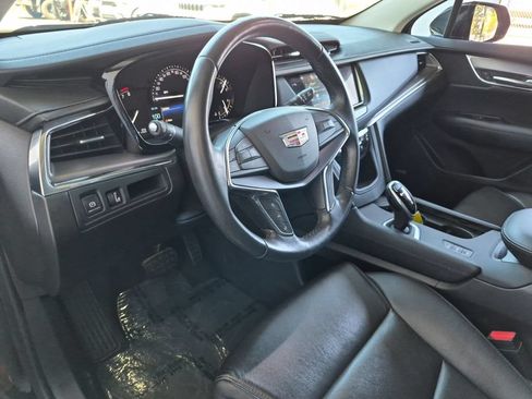 Used 2019 Cadillac XT5 Premium Luxury w/ Driver Assist Package AWD/4WD image 9
