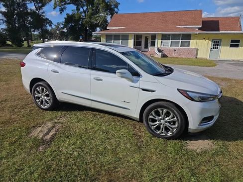 Used 2018 Buick Enclave Avenir w/ Avenir Technology Package image 4