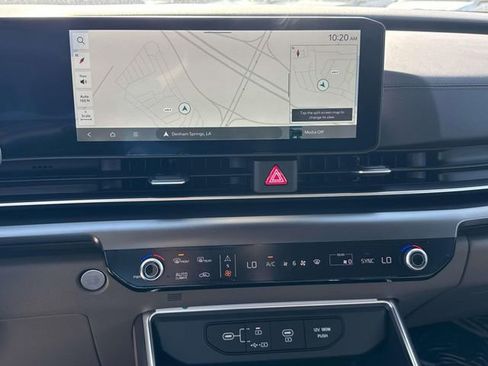 New 2026 Kia Carnival FWD image 26