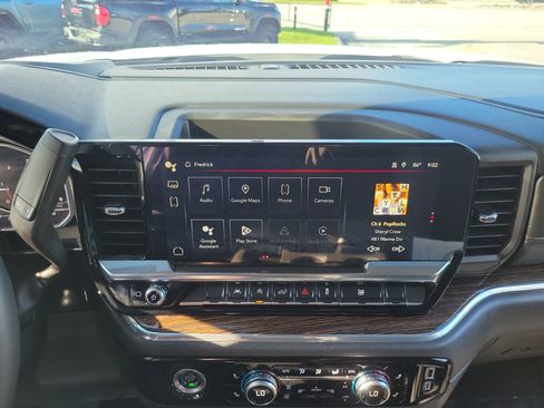 Used 2024 GMC Sierra 1500 Elevation image 20