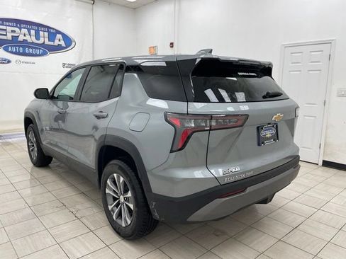 New 2026 Chevrolet Equinox LT AWD/4WD image 17
