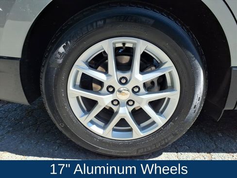 Used 2024 Chevrolet Equinox LT FWD image 24