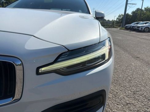 Used 2019 Volvo S60 T6 Momentum w/ Multimedia Package AWD/4WD image 9
