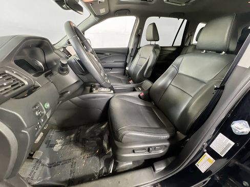 Used 2022 Honda Pilot Touring image 21