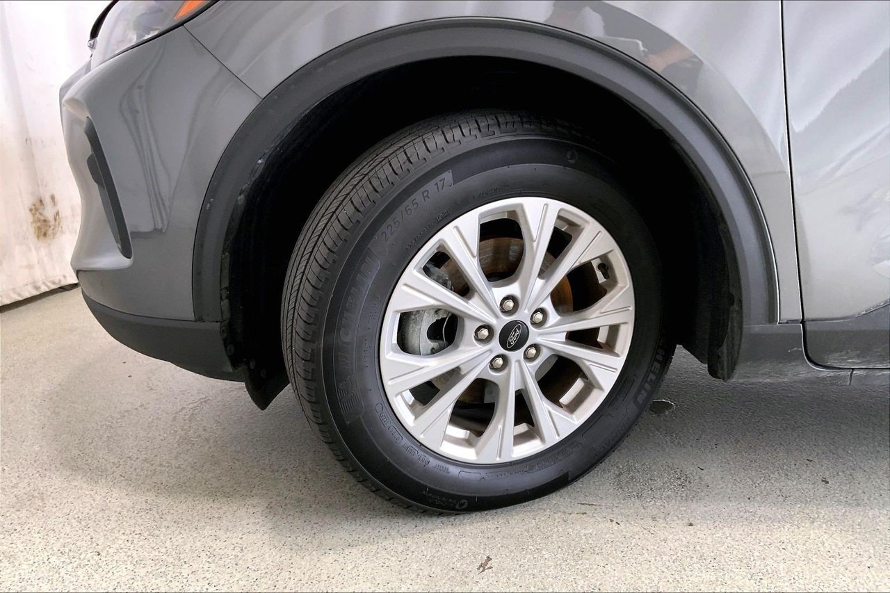 Used 2025 Ford Escape Active FWD image 20