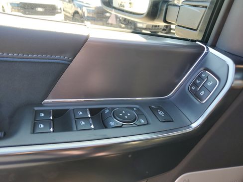 New 2026 Ford F250 Platinum w/ Tremor Off-Road Package image 14