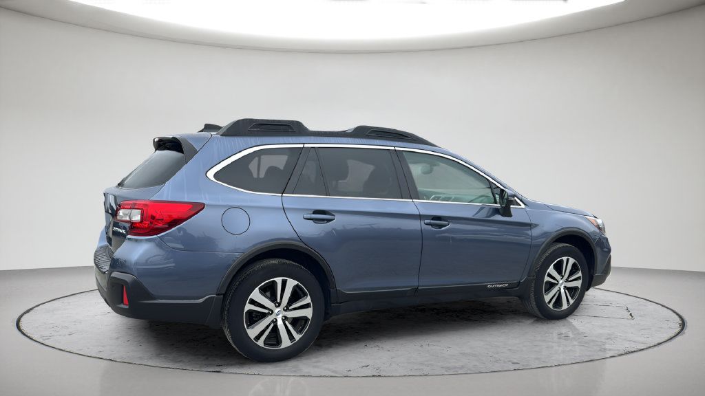 Used 2018 Subaru Outback 2.5i Limited AWD/4WD image 5