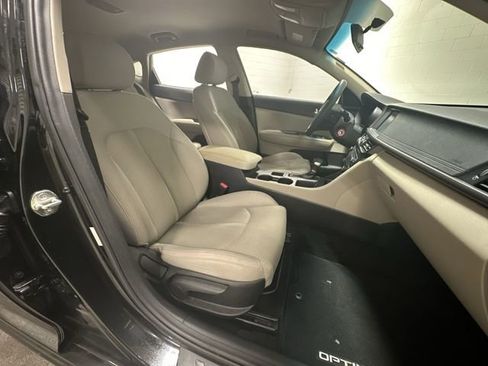 Used 2018 Kia Optima LX w/ 17" Alloy Wheels Package FWD image 25