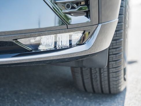 New 2026 Volvo XC60 B5 Plus w/ Protection Package Premier AWD/4WD image 15
